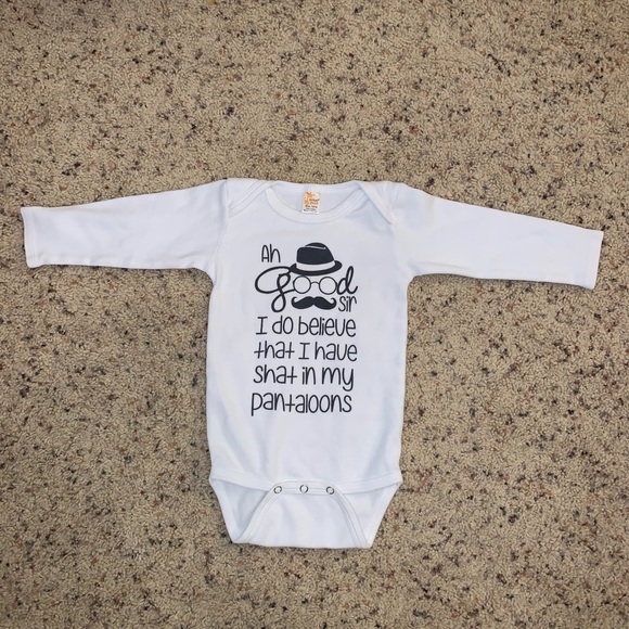 Laughing Giraffe long sleeve onesie-12/18 months - Picture 1 of 1